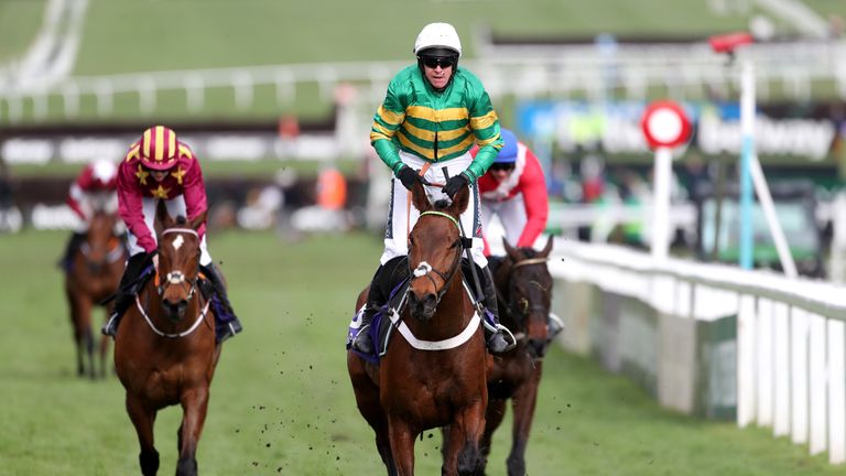 Champ wins the RSA Chase for Nicky Henderson and Barry Geraghty in 2020