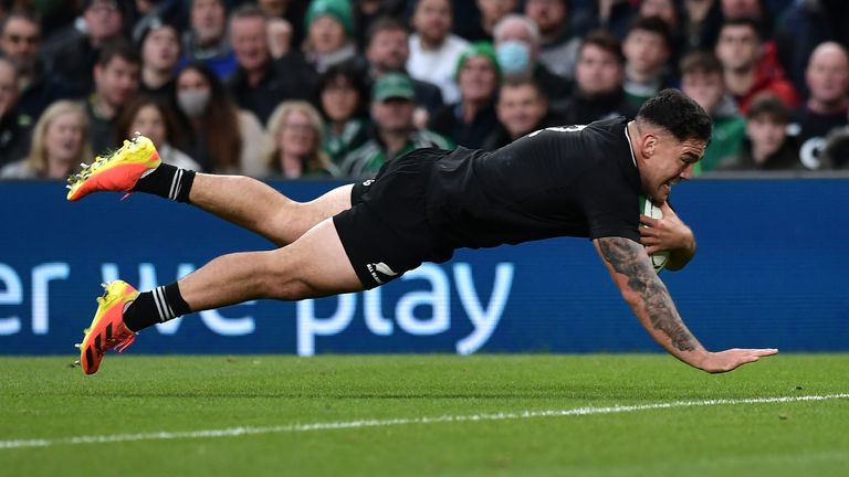 Codie Taylor scores for the All Blacks