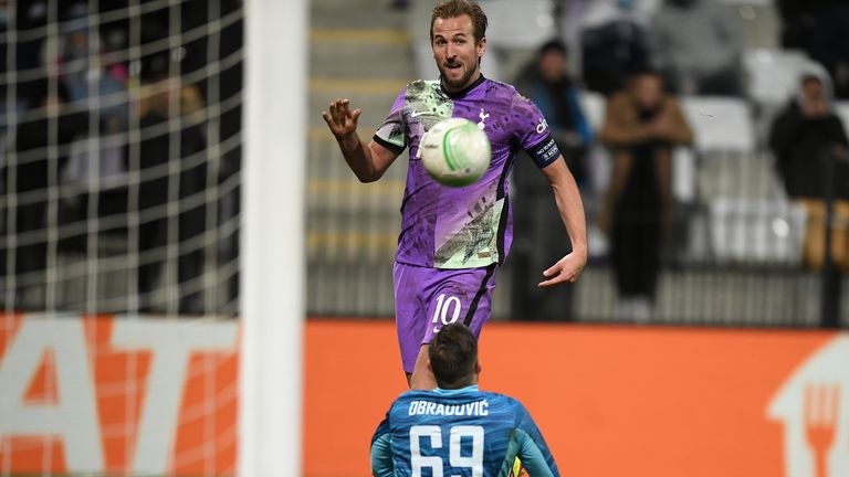 Harry Kane ha pareggiato con il Tottenham con 10 uomini dopo 18 minuti