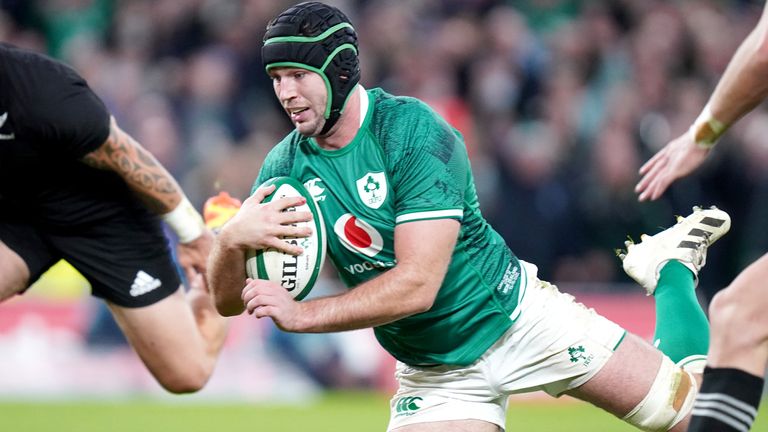 Caelen Doris scores a try for Ireland
