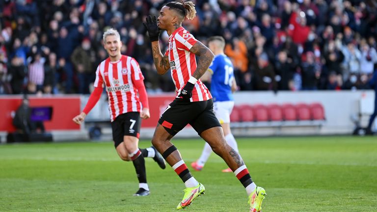 Ivan Toney of Brentford celebrates after scoring their side's first goal from the penalty spot