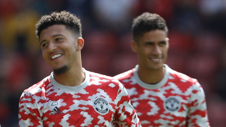 Jadon Sancho e Raphael Varane assinaram com o United neste verão