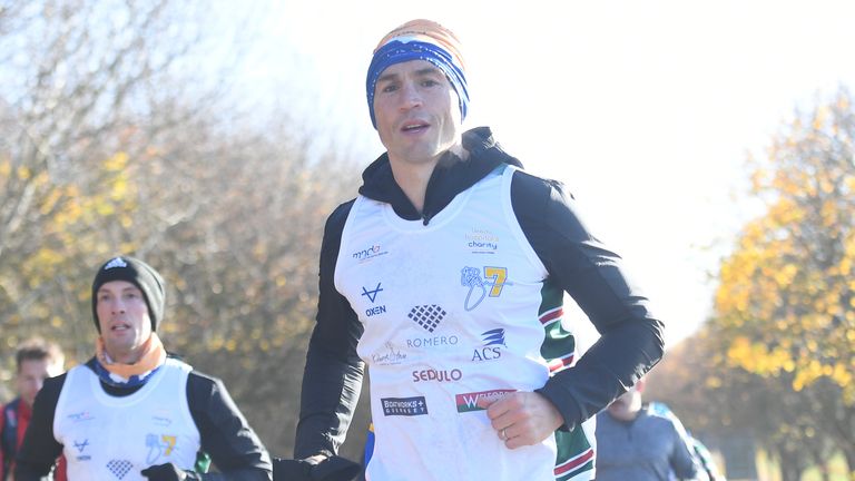 Picture by Simon Wilkinson/SWpix.com - 22/11/2021 - Rugby League - Kevin Sinfield Extra Mile Challenge - Mattioli Woods Welford Road to Headingley Rugby Stadium, England - Kevin Sinfield out on the road near Prestwold Hall on his Extra Mile Challenge.