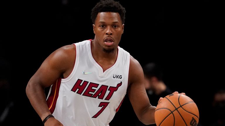 Kyle Lowry dribbles the ball