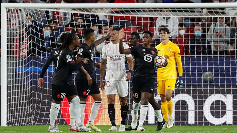Lille&#39;s Jonathan David celebrates converting his penalty