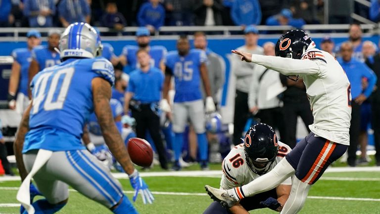 Chicago Bears kicker Cairo Santos kicks the winining field goal with time expiring to defeat the Detroit Lions 16-14 during the second half of an NFL football game
