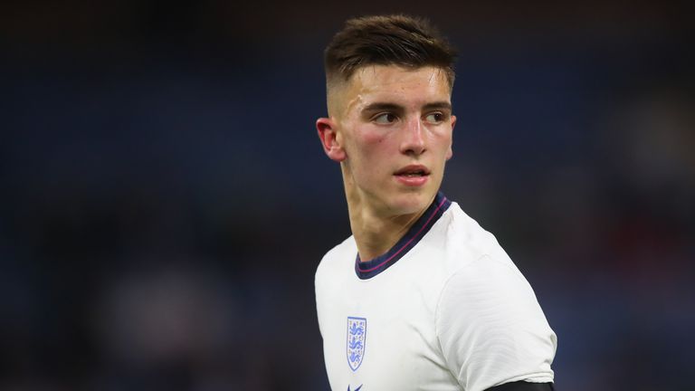 Leicester City's Luke Thomas in England U21 action against Czech Republic