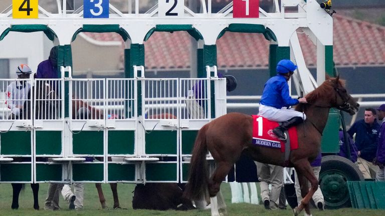 Modern Games was initially withdrawn at the start after coming out of the front of the stalls