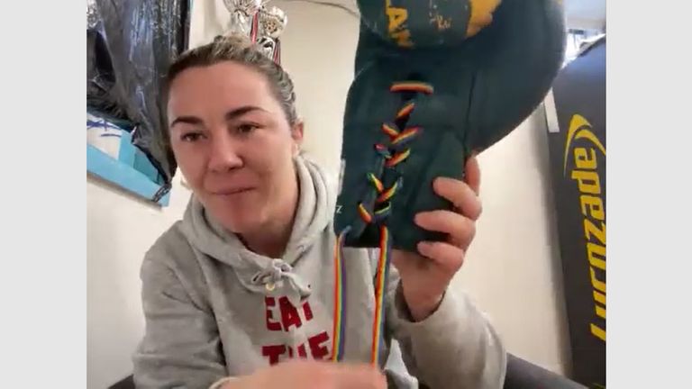 Molly McCann, Rainbow Laces, UFC