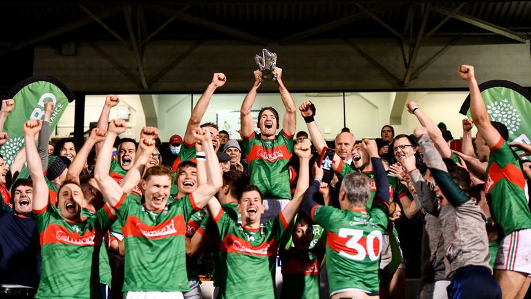 28 November 2021; Loughmore/Castleiney captain Noel McGrath lifts the cup with his team after his side's victory in the Tipperary County Senior Club Hurling Championship Final Replay match between Thurles Sarsfields and Loughmore/Castleiney at Semple Stadium in Thurles, Tipperary. Photo by Harry Murphy/Sportsfile