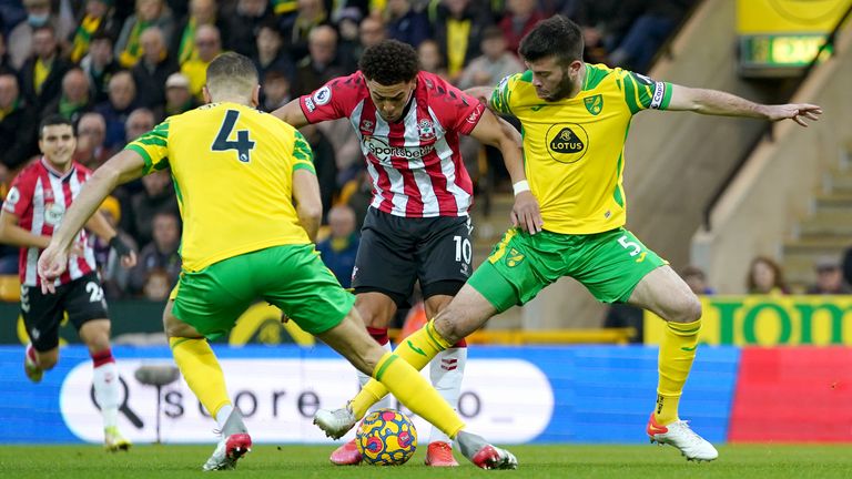 Che Adams gives Southampton the lead at Norwich