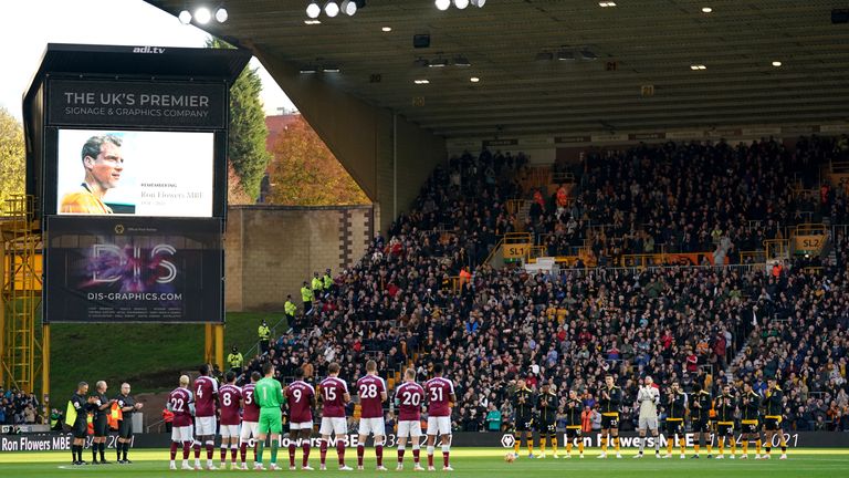 There was a minute&#39;s applause for former Wolves player Ron Flowers 