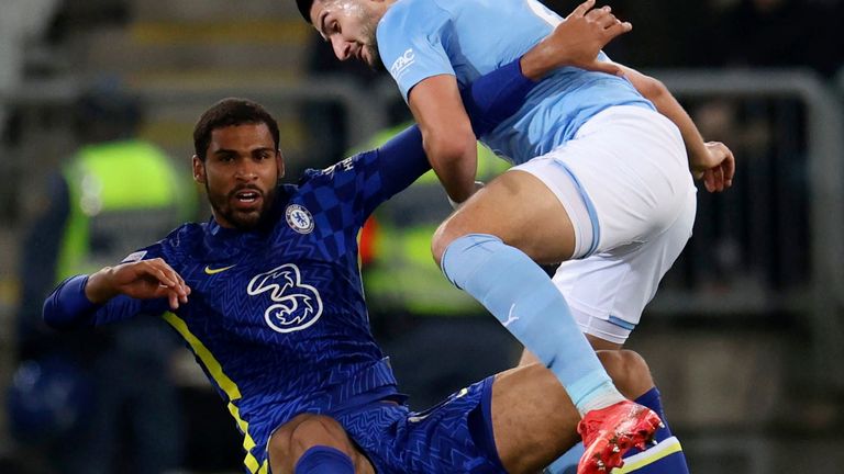 Ruben Loftus-Cheek fue titular en el Chelsea