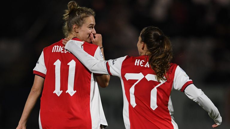 Tobin Heath pictured with Arsenal team-mate Vivianne Miedema