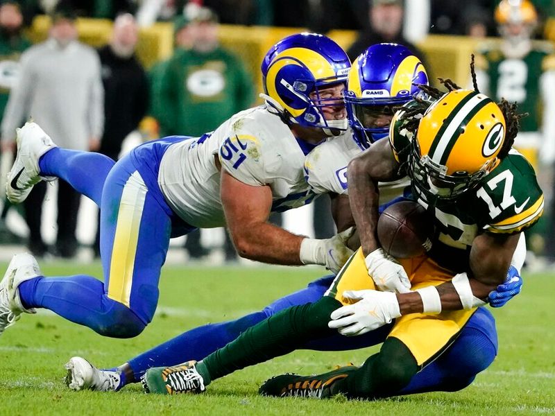 November 28, 2021: Los Angeles Rams wide receiver Odell Beckham Jr. (3)  warming up during pregame of the NFL football game between the Los Angeles  Rams and the Green Bay Packers at