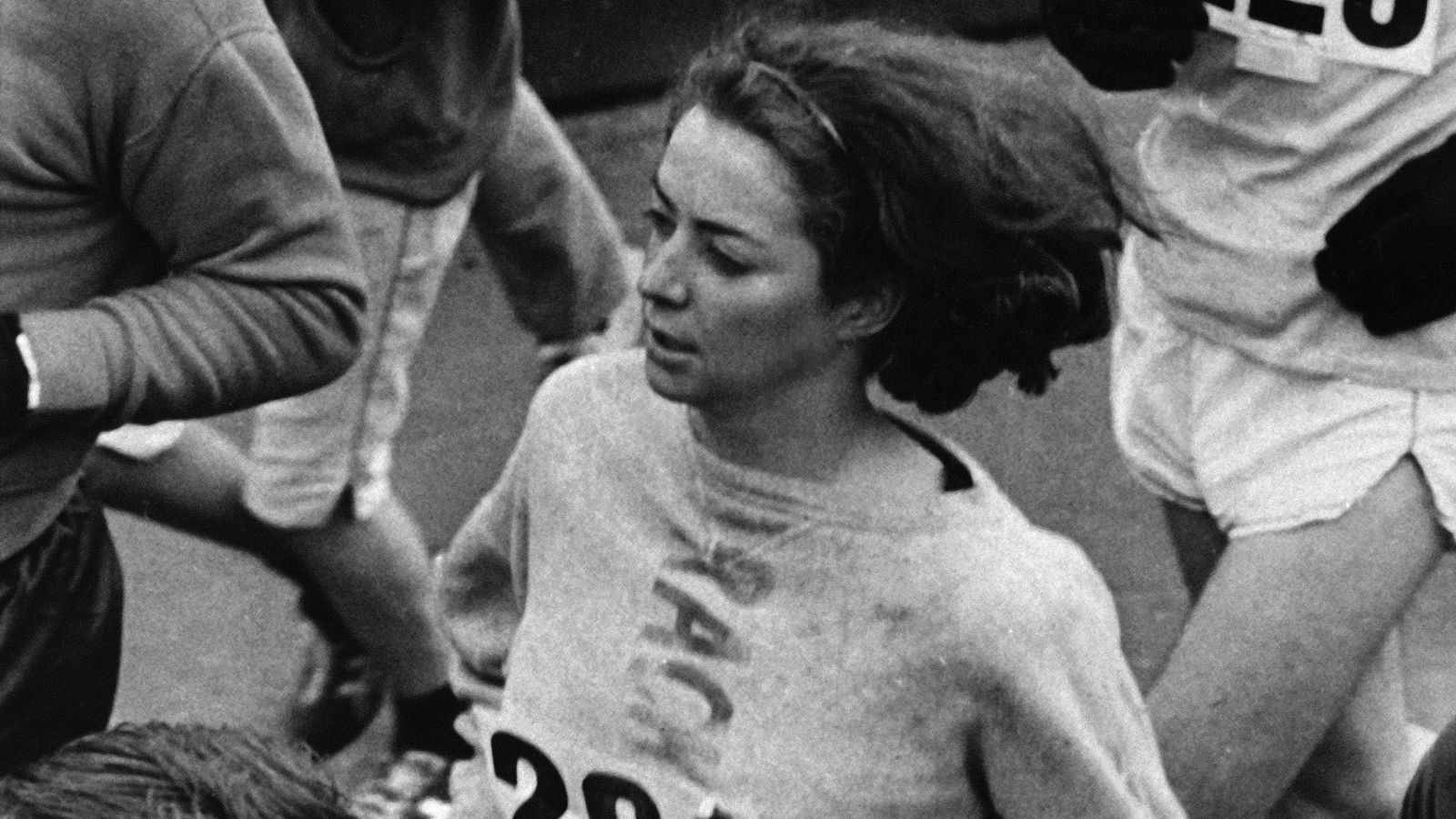 Kathrine Switzer: First Woman To Officially Run Boston Marathon On The ...