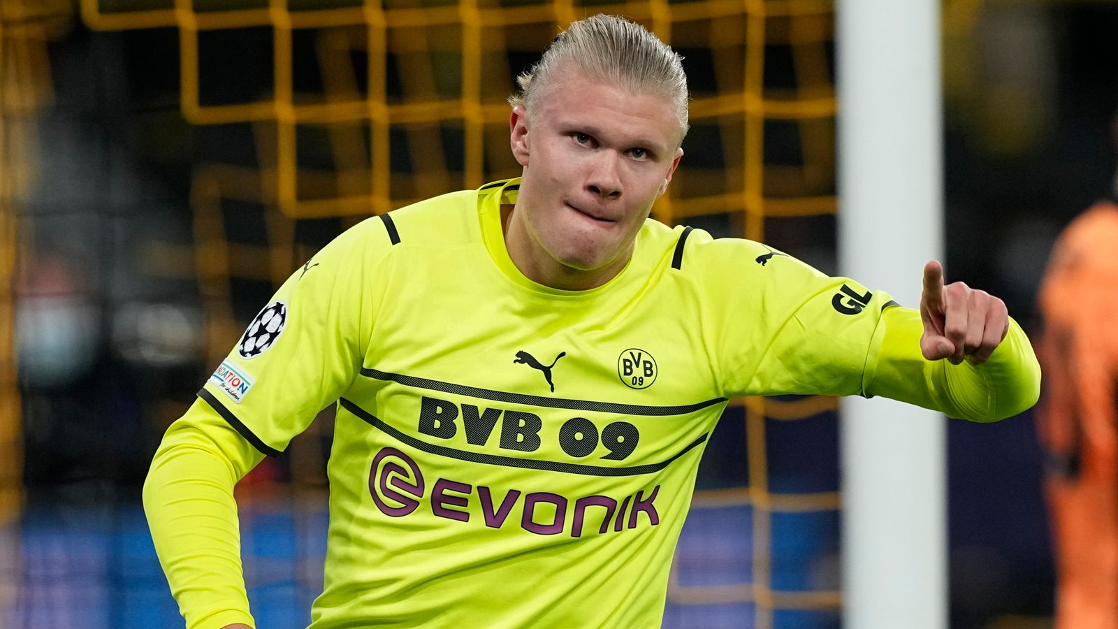 Erling Haaland getting even better at Borussia Dortmund as top clubs circle ahea..