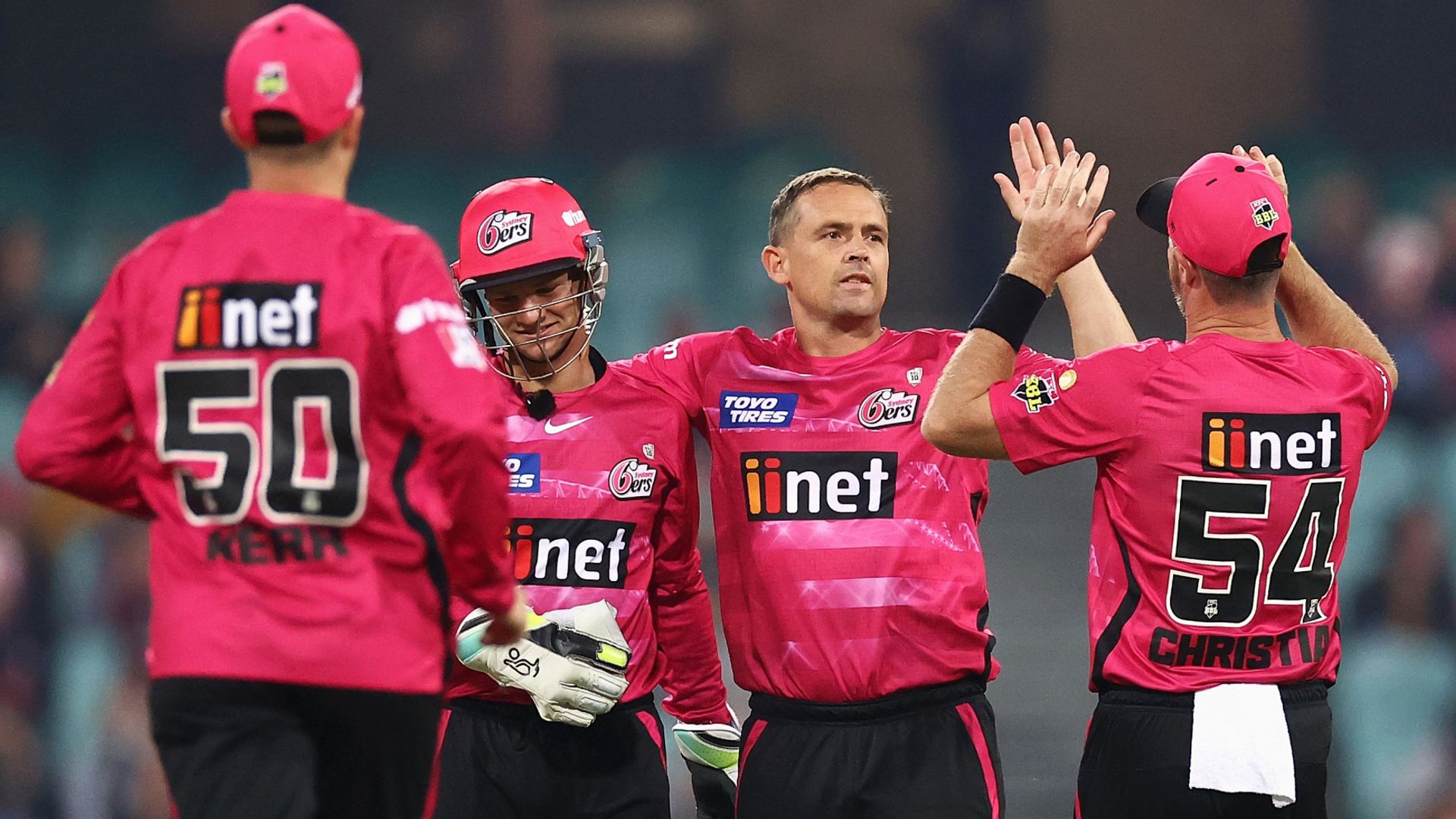 Sixers smash Stars in record Big Bash victory