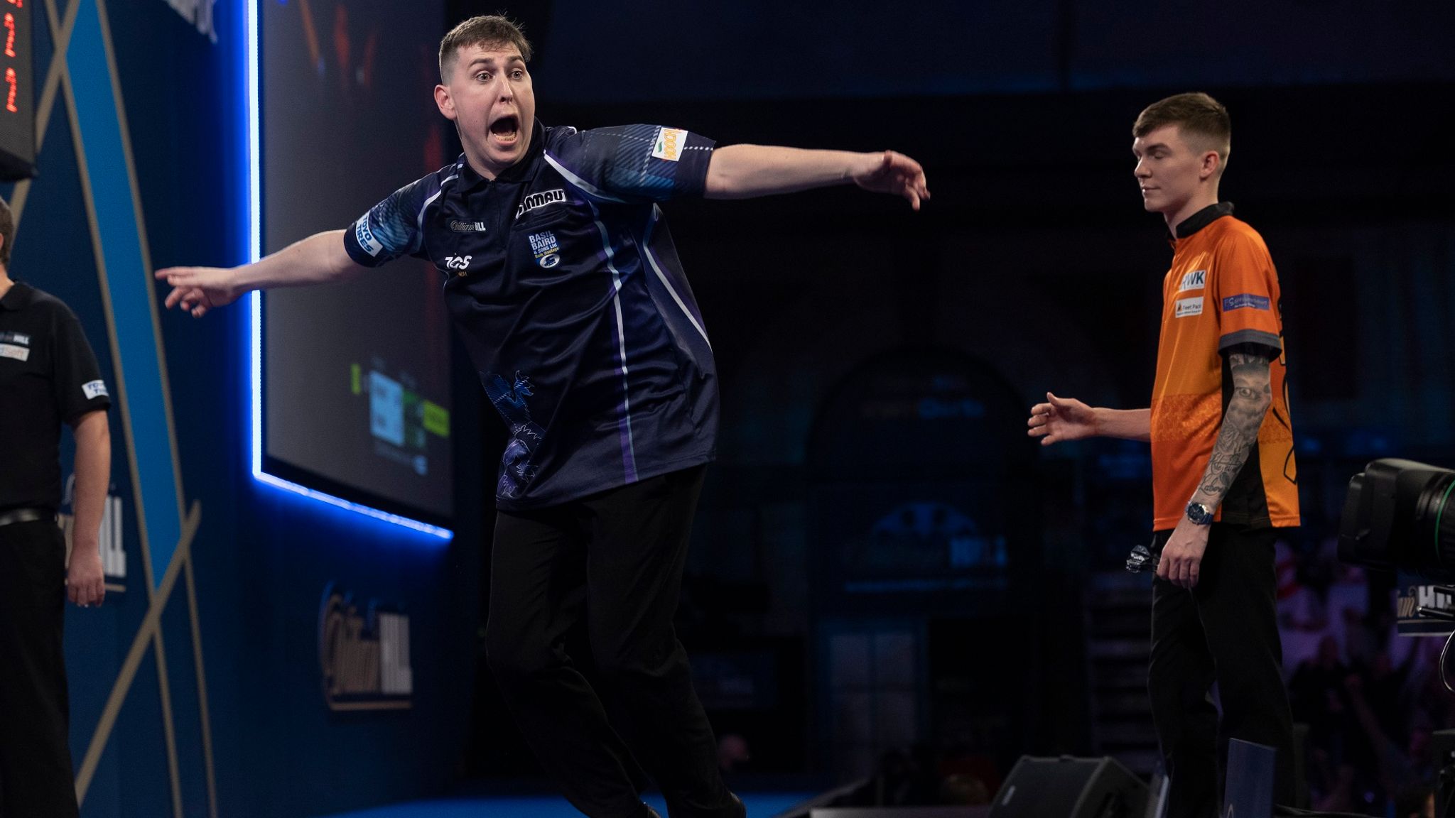 Willie Borland throws nine-darter at PDC Darts World Championship -  DraftKings Network