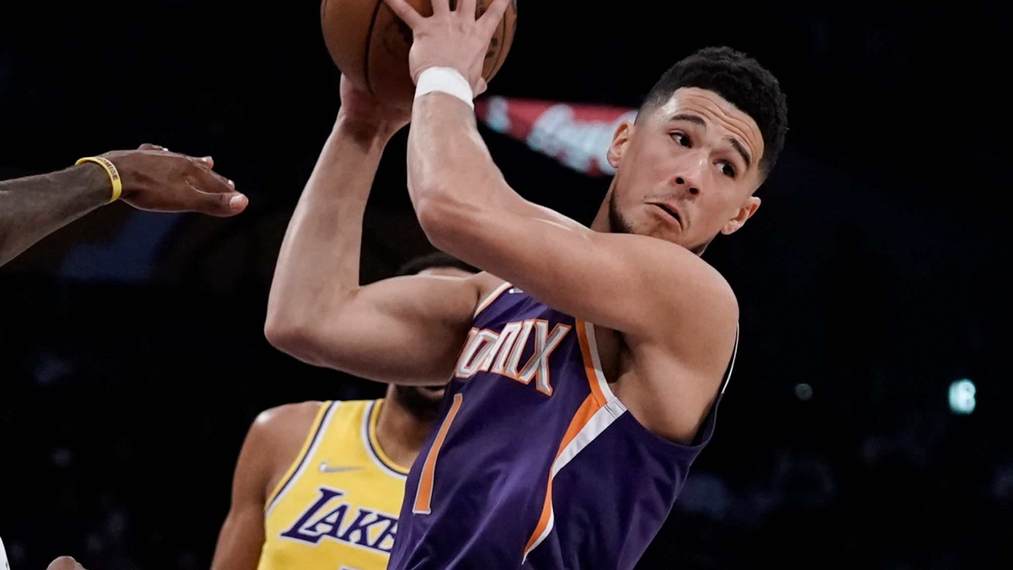 Return of Devin Booker gives league-leading Phoenix Suns another weapon to  work with, NBA News