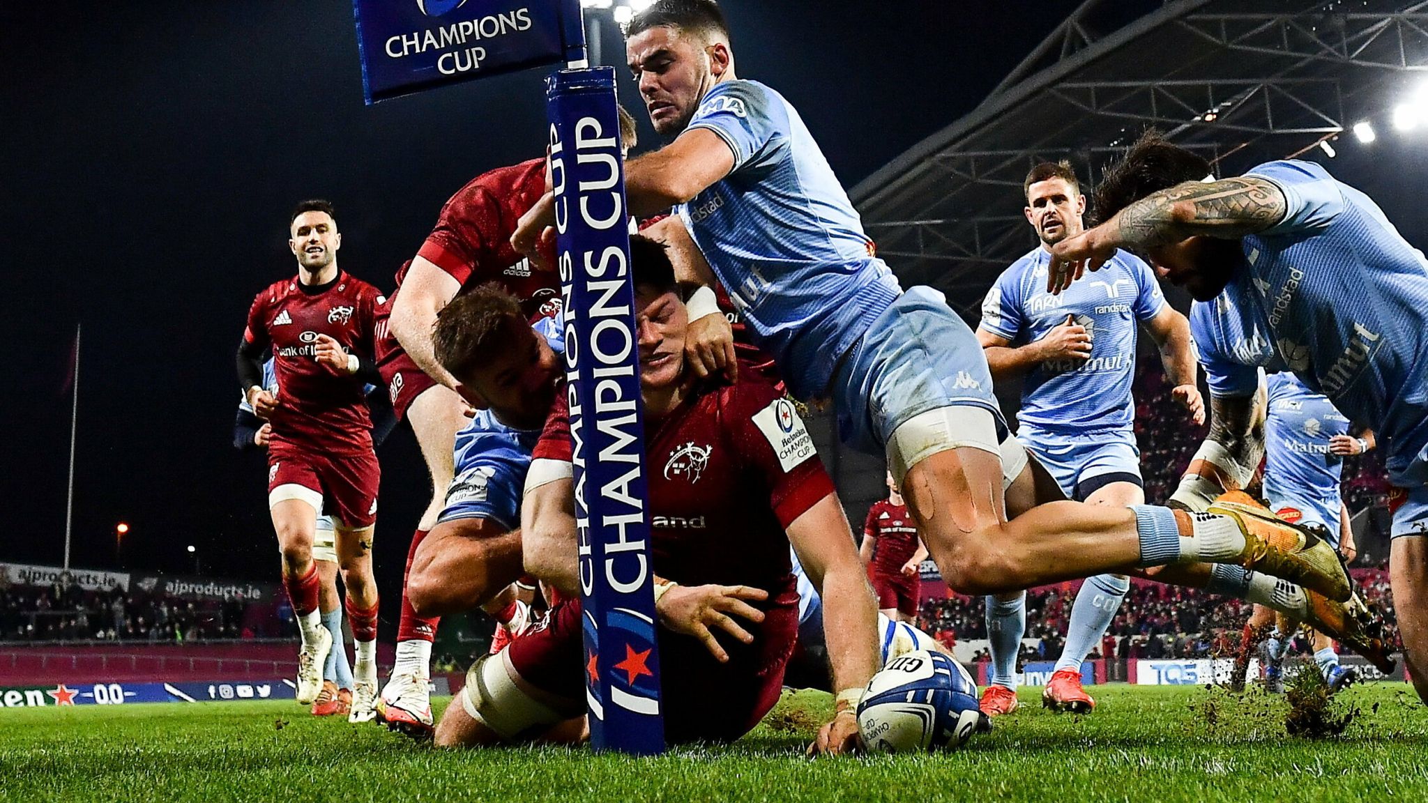 Munster 19-13 Castres Hosts claim Heineken Champions Cup win at Thomond Park, but miss out on bonus-point Rugby Union News Sky Sports