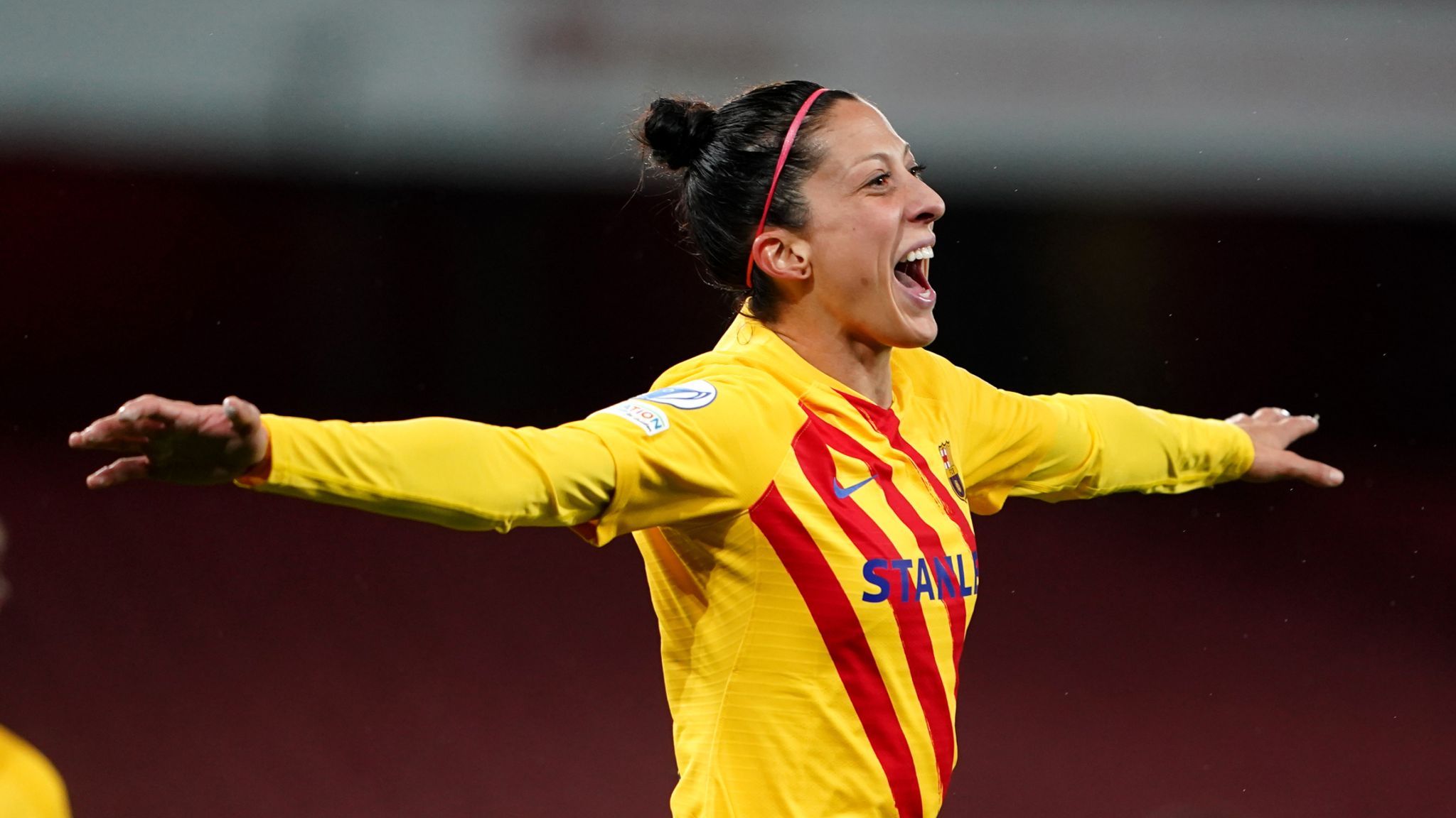 Barcelona 4-1 Arsenal: Champions produce dominant win in Women's