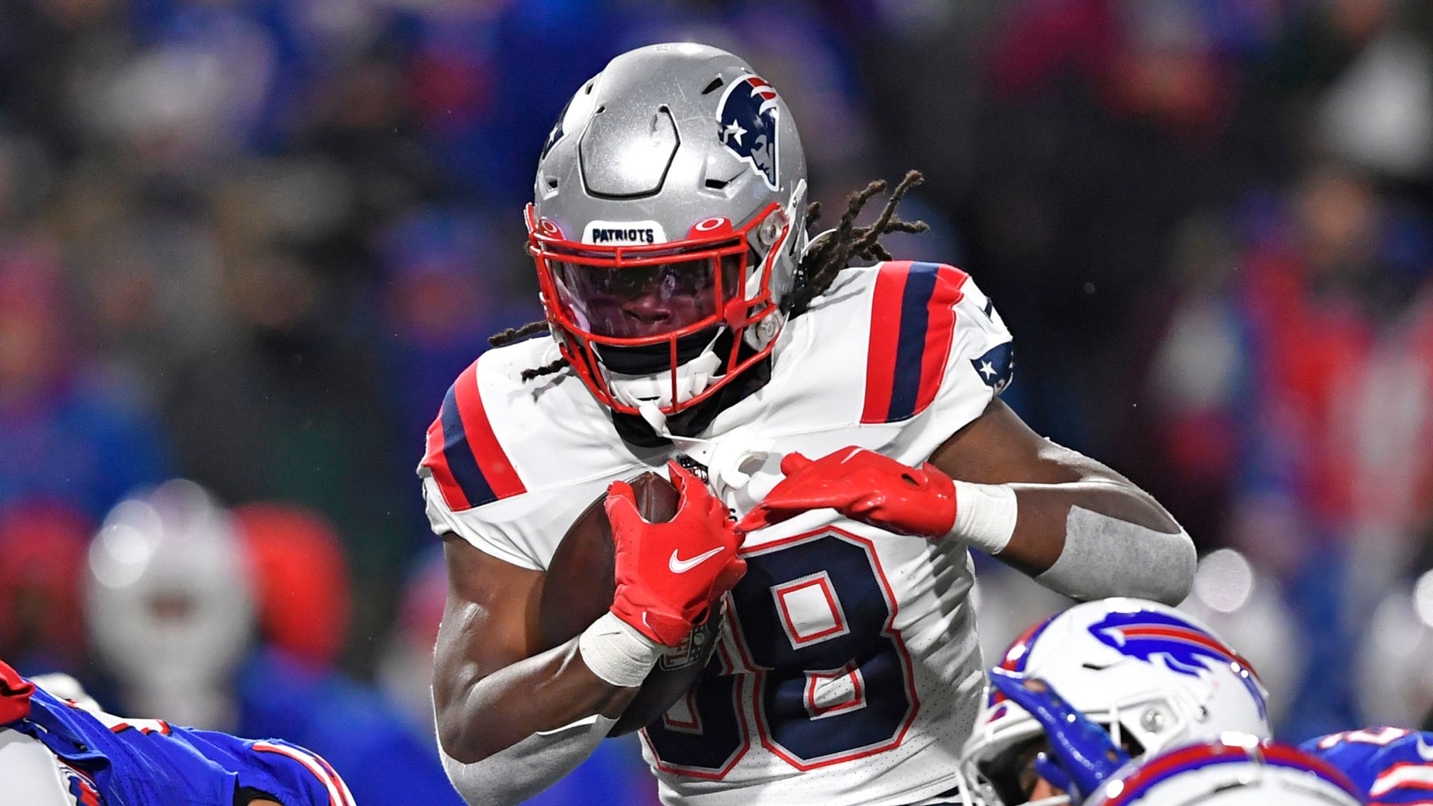 New England Patriots 14-10 Buffalo Bills: Mac Jones attempts just three passes as beat Bills in tough conditions News | Sports