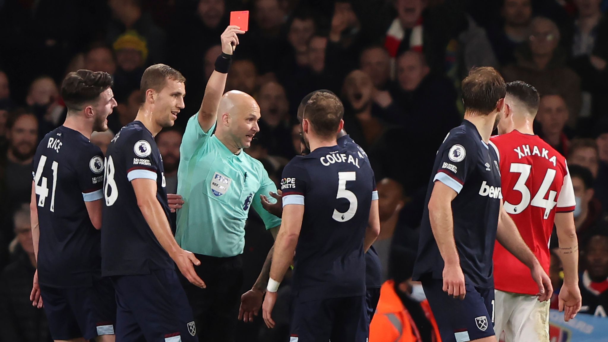 Ref Watch: Dermot Gallagher gives verdict on Vladimir Coufal controversial red  card in West Ham defeat at Arsenal | Football News | Sky Sports
