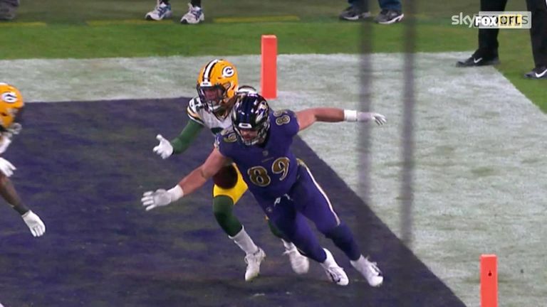 Los Green Bay Packers aguantaron la victoria cuando los Baltimore Ravens fallaron con su intento de dos puntos luego de la carrera de touchdown de ocho yardas de Tyler Huntley en el último minuto.