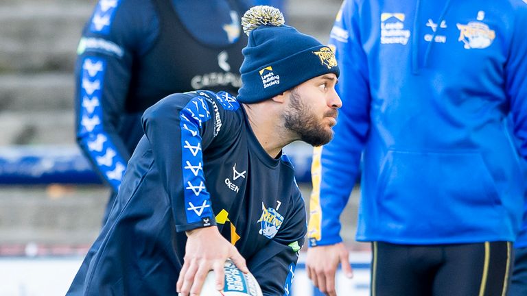 Picture by Allan McKenzie/SWpix.com - 23/11/2021 - Rugby League - Betfred Super League - Leeds Rhinos Training - Headingley Rugby Stadium, Leeds, England - Aidan Sezer.