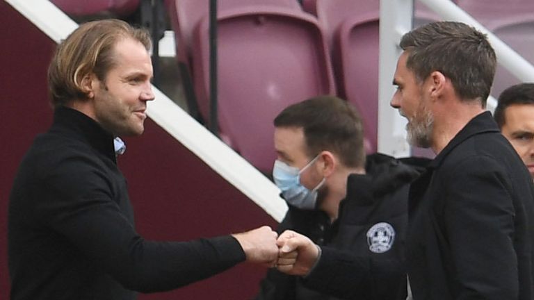 EDINBURGH, SCOTLAND - OCTOBER 02: Hearts head coach Robbie Neilson (left) with Motherwell manager Graham Alexander during the Premiership cinch match between Heart of Midlothian and Motherwell at Tynecastle on October 02, 2021, in Edinburgh, Scotland.  (Photo by Craig Foy / SNS Group)