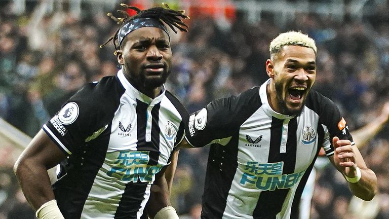 Newcastle United's Allan Saint-Maximin (left) celebrates scoring against Manchester United