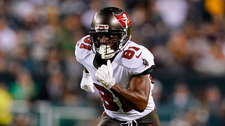 Tampa Bay Buccaneers wide receiver Antonio Brown in action during an NFL football game against the Philadelphia Eagles on Thursday, Oct. 14, 2021, in Philadelphia. (AP Photo/Matt Rourke)