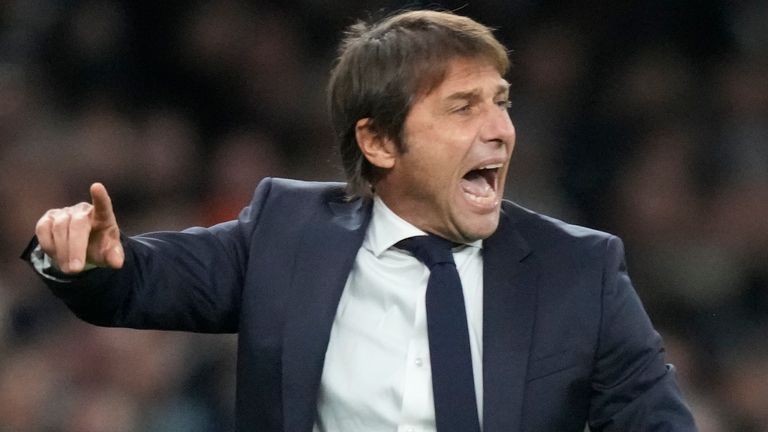 Conte, nuovo allenatore del Tottenham, dice di non aver paura della sfida che deve affrontare agli Spurs