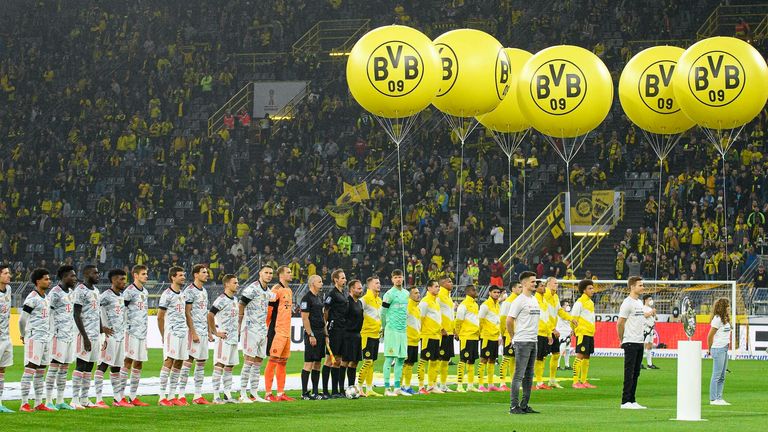 Beim Spitzenspiel zwischen Borussia Dortmund und Bayern München werden aufgrund von Covid-Beschränkungen nur 15.000 Fans teilnehmen
