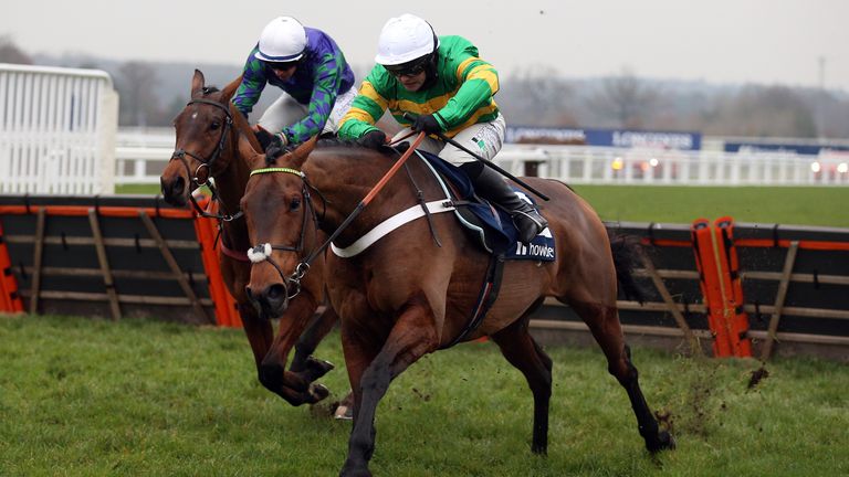 Champ and Jonjo O'Neill hold off Tom O'Brien and Thyme Hill to land the Howden Long Walk Hurdle