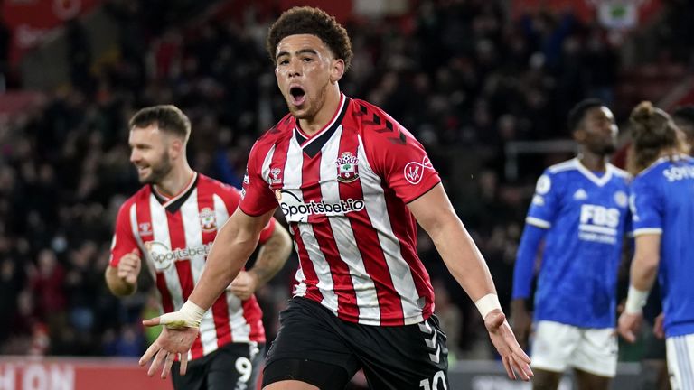 Che Adams celebrates putting Southampton back in front