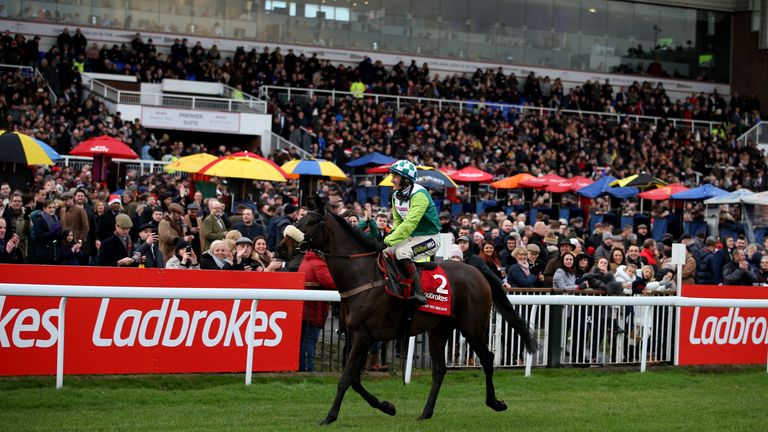 Clan Des Obeaux after winning the 2019 King George under Sam Twiston-Davies