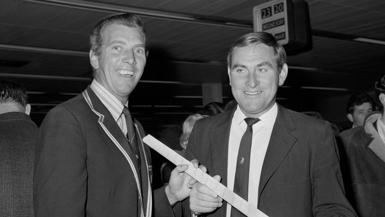 England captain Ray Illingworth (R) with Don Wilson on the successful 1970/71 Ashes tour of Australia (PA Images)