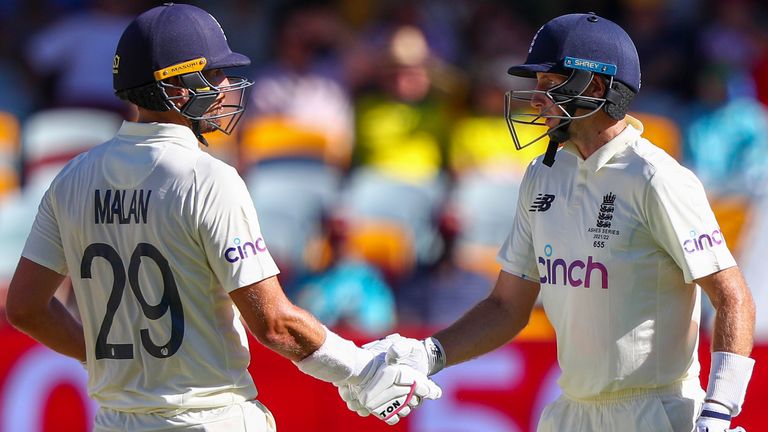 Dawid Malan and Joe Root, day three of first Ashes Test (AP)