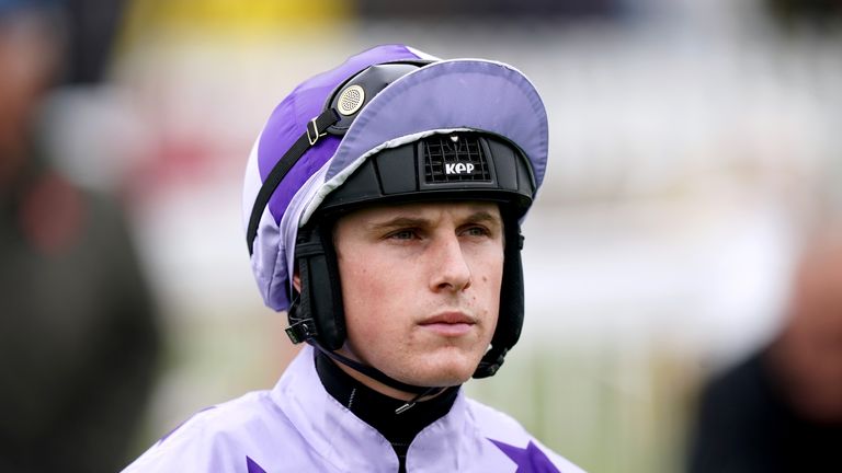 Long Walk Hurdle: Olly Murphy puts faith in Thomas Darby's substitute ...