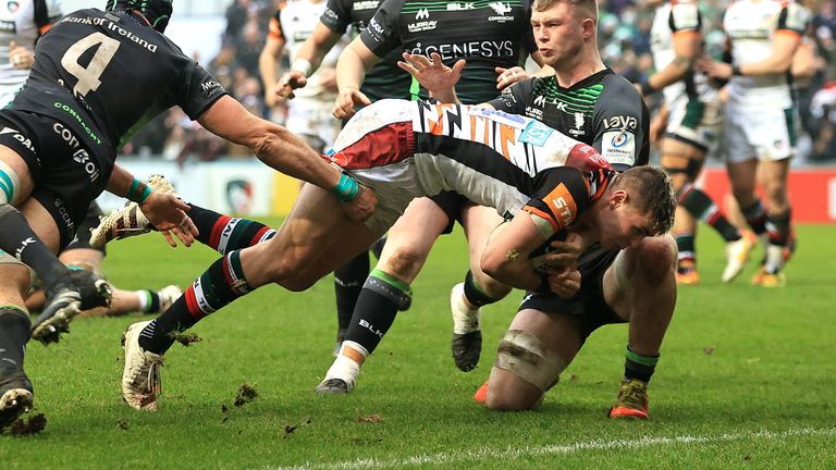 LEICESTER, ENGLAND - DECEMBER 19: Freddie Steward of Leicester Tigers dives in for their third try during the Heineken Champions Cup match between Leicester Tigers and Connacht Rugby at Mattioli Woods Welford Road Stadium on December 19, 2021 in Leicester, England. (Photo by David Rogers/Getty Images)