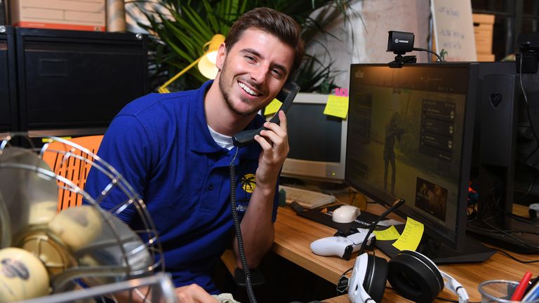 Mason Mount today opened up a new travel agents in Shoreditch, London. Pacific Adventures was created to celebrate the launch of the new Call of Duty®: Warzone™ map ‘Caldera’ which is set in the Pacific.