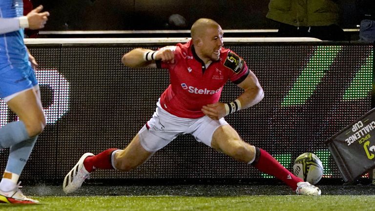 Newcastle Falcons v Worcester Warriors - EPCR Challenge Cup - Kingston Park
Newcastle Falcons' Mike Brown celebrates after scoring his side's second try of the game during the Challenge Cup match at Kingston Park Stadium, Newcastle upon Tyne. Picture date: Friday December 10, 2021.