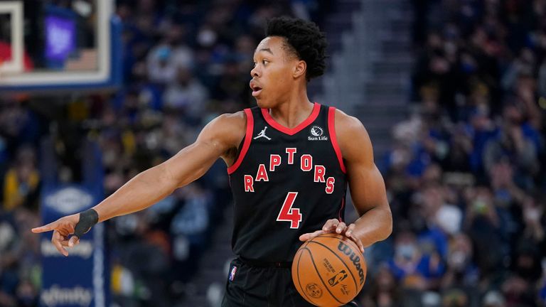 Toronto Raptors forward Scottie Barnes against the Golden State Warriors during an NBA basketball game in San Francisco, Sunday, Nov. 21, 2021. (AP Photo/Jeff Chiu)


