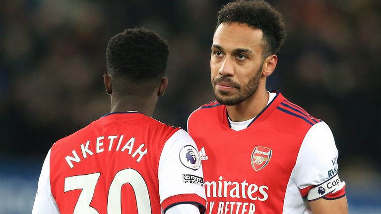 LIVERPOOL, ENGLAND - DECEMBER 06: Pierre-Emerick Aubameyang of Arsenal and Eddie Nketiah of Arsenal look dejected after the Premier League match between Everton and Arsenal at Goodison Park on December 6, 2021 in Liverpool, England. (Photo by Simon Stacpoole/Offside/Offside via Getty Images)