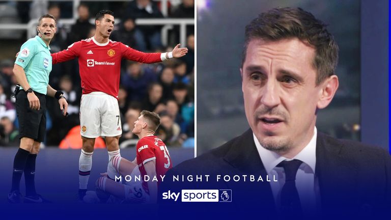 Neville menyebut Manchester United Whinebags di mnf