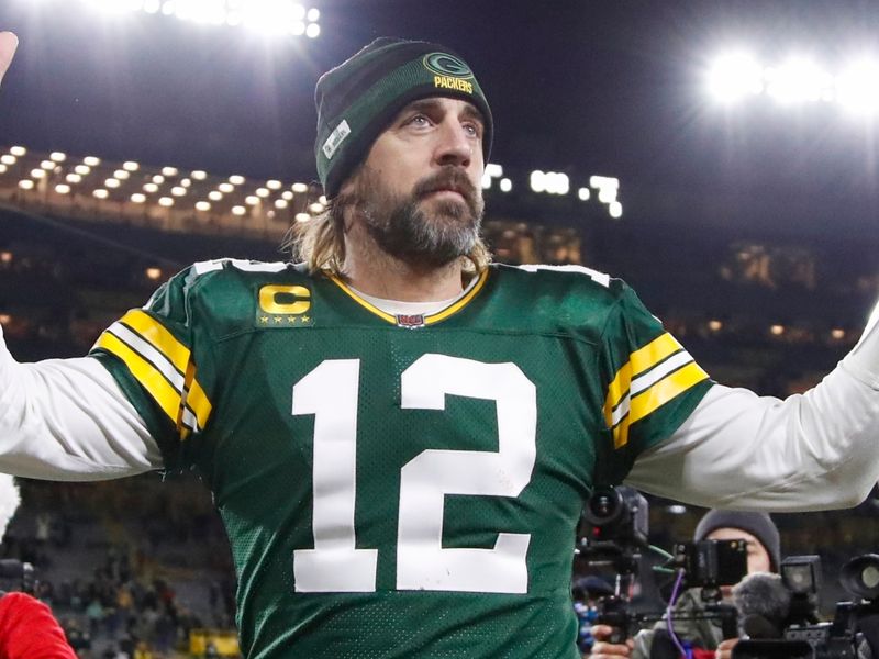 Aaron Rodgers: Veteran quarterback signs contract extension with