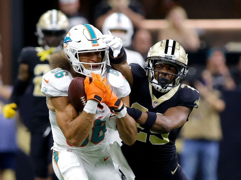 NFL Props: Ian Book, Alvin Kamara, Jaylen Waddle Are Top Picks For  Dolphins-Saints On Monday Night Football