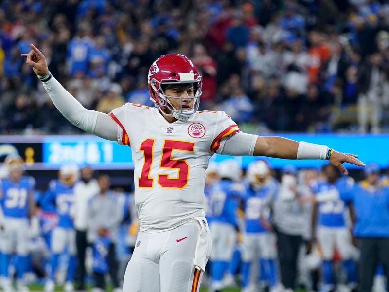 Chiefs vs. Chargers final score, results: Patrick Mahomes, Travis Kelce  team up for game-winning TD